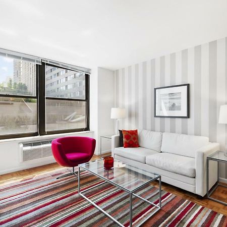 泽西Furnished Quarters At Grove Pointe公寓 外观 照片