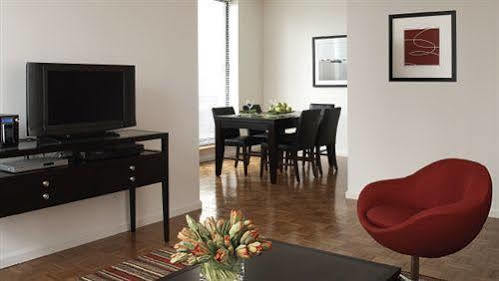 泽西Furnished Quarters At Grove Pointe公寓 外观 照片