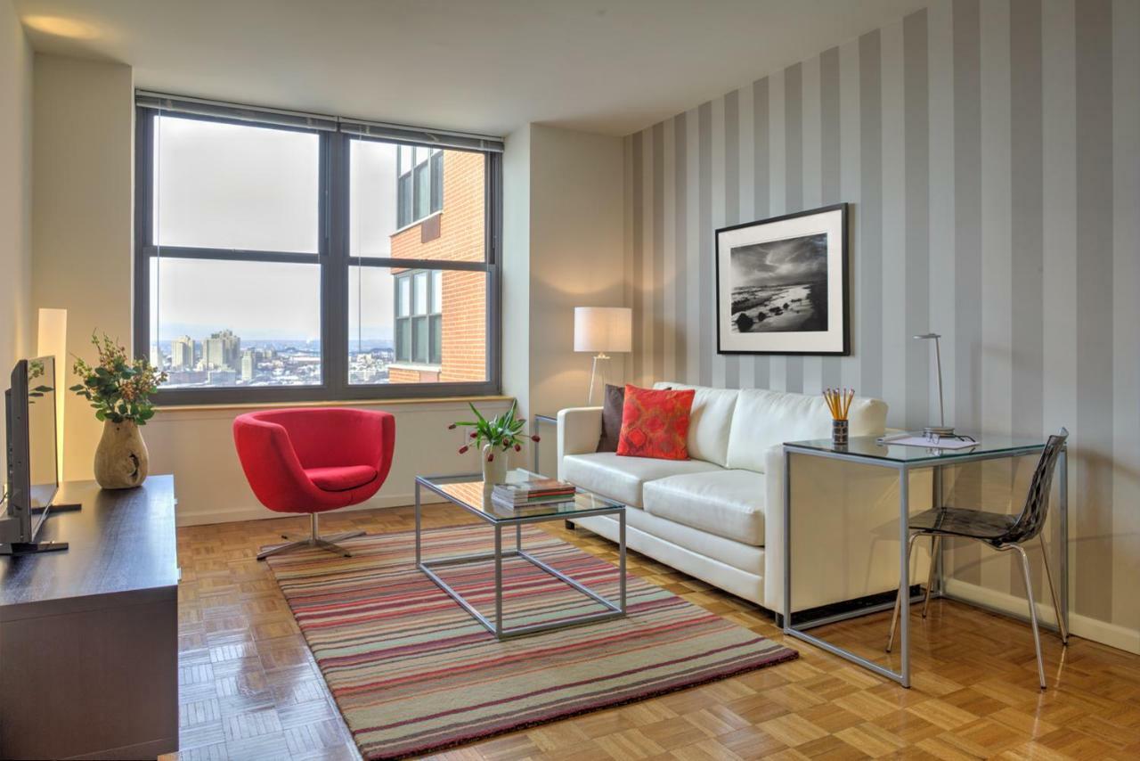 泽西Furnished Quarters At Grove Pointe公寓 外观 照片