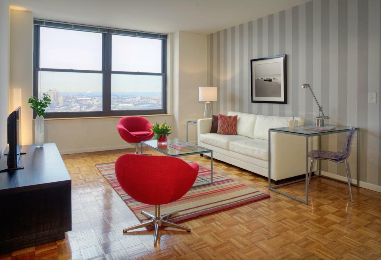 泽西Furnished Quarters At Grove Pointe公寓 外观 照片