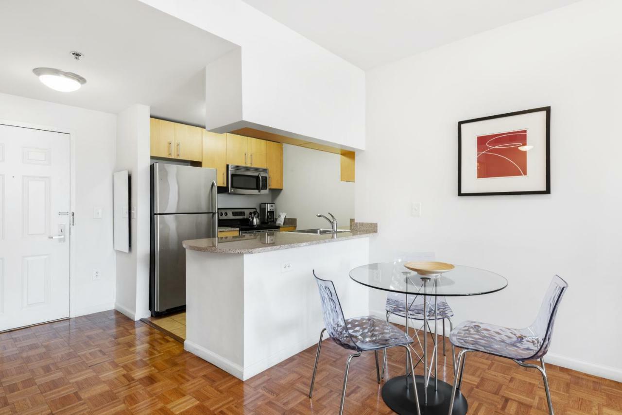 泽西Furnished Quarters At Grove Pointe公寓 外观 照片